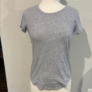 Lululemon Gray Women's drifit t shirt